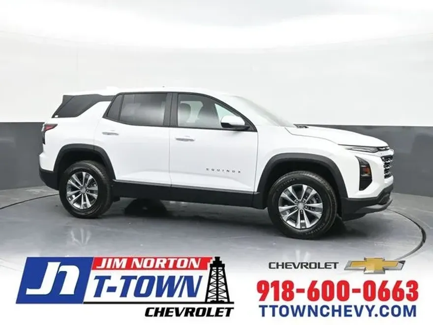 2026 Chevrolet Equinox LT photo 1