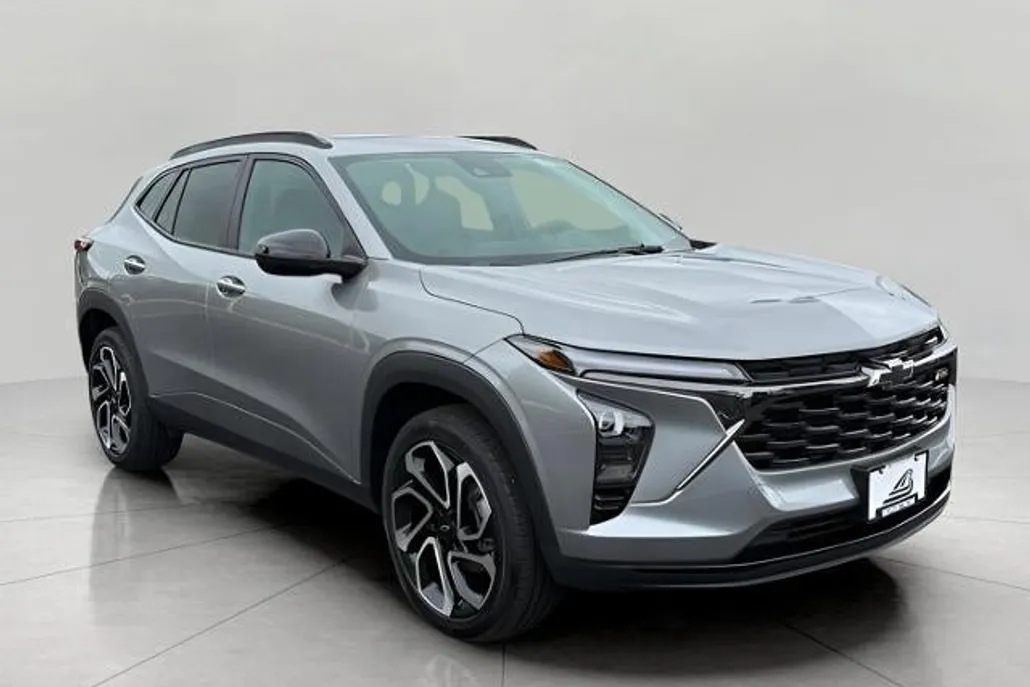 2025 Chevrolet Trax photo 1