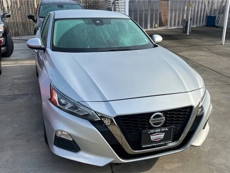 2022 Nissan Altima 2.5 SV photo 1