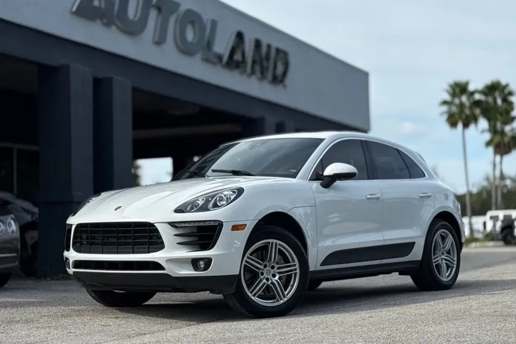 2017 Porsche Macan S photo 1