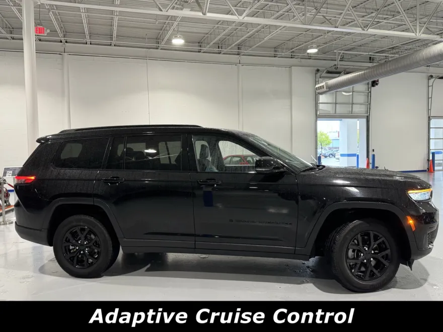 2024 Jeep Grand Cherokee Altitude photo 1