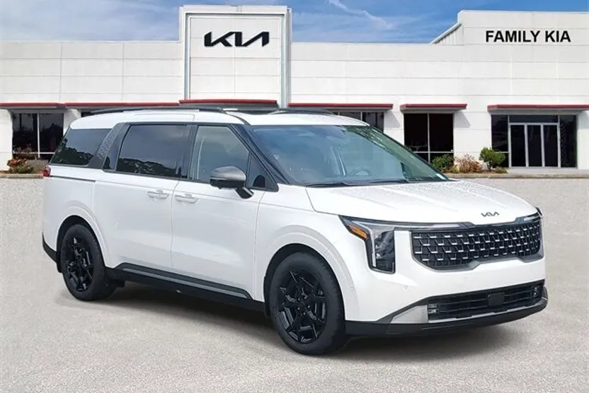 2026 Kia Carnival SX photo 1