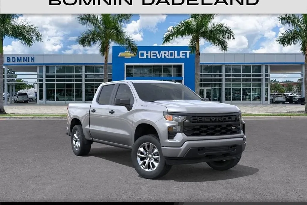 2025 Chevrolet Silverado 1500 Custom photo 1