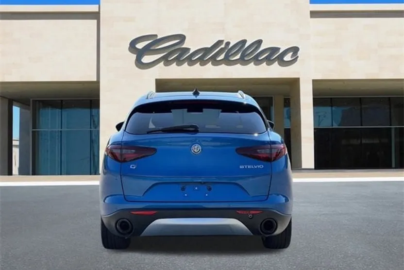 2018 Alfa Romeo Stelvio Ti Sport photo 1