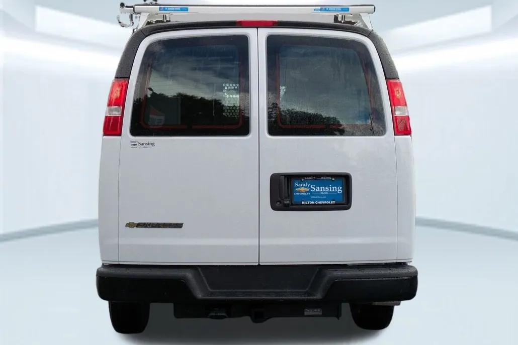 2025 Chevrolet Express Cargo 2500 photo 1