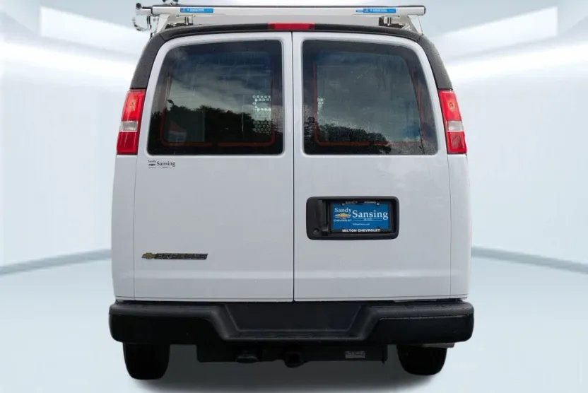 2025 Chevrolet Express Cargo 2500 photo 1