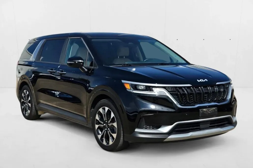 2024 Kia Carnival EX photo 1
