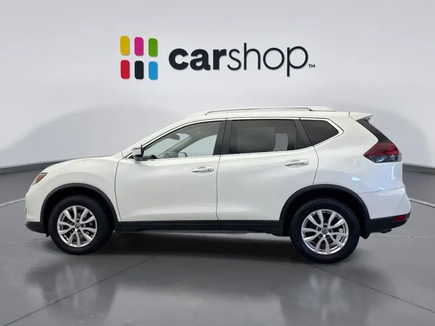 2019 Nissan Rogue SV photo 1