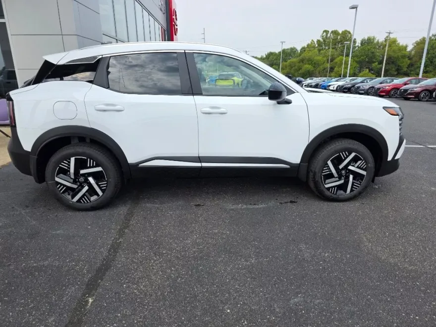 2026 Nissan Kicks SV photo 1
