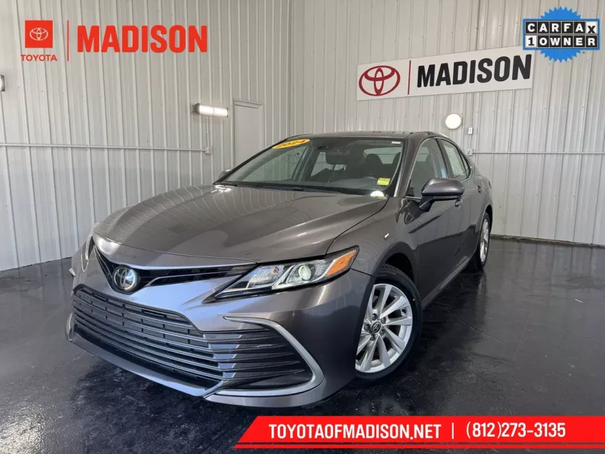 2024 Toyota Camry LE photo 1
