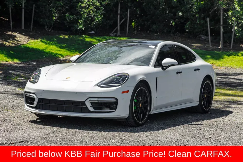2022 Porsche Panamera Base photo 1
