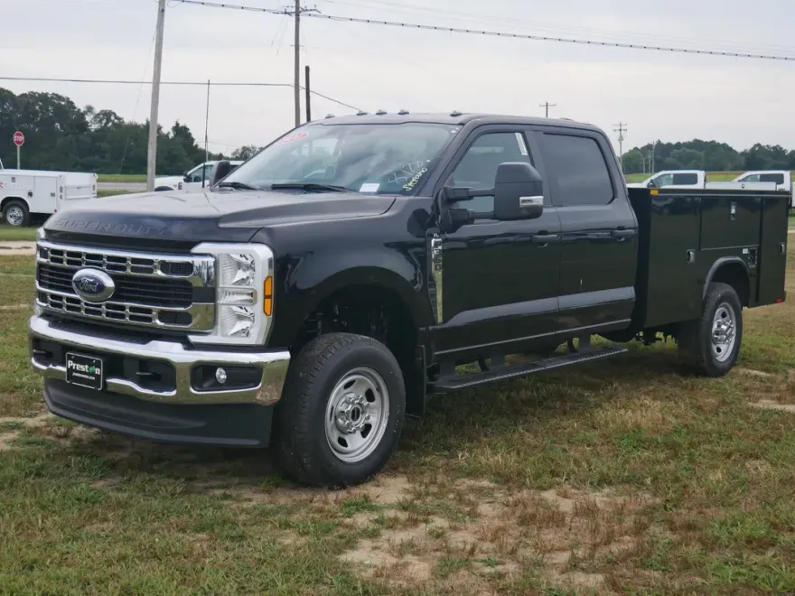 2024 Ford F-350 XL photo 1