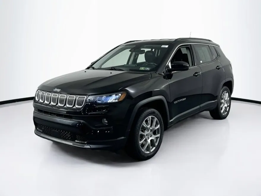 2022 Jeep Compass Latitude Lux photo 1