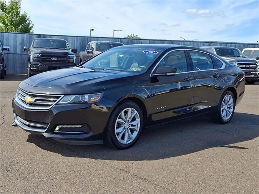 2019 Chevrolet Impala 1LT photo 1