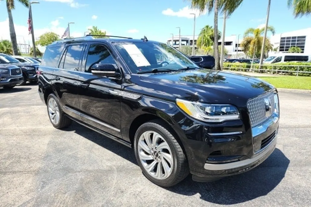 2024 Lincoln Navigator Reserve photo 1
