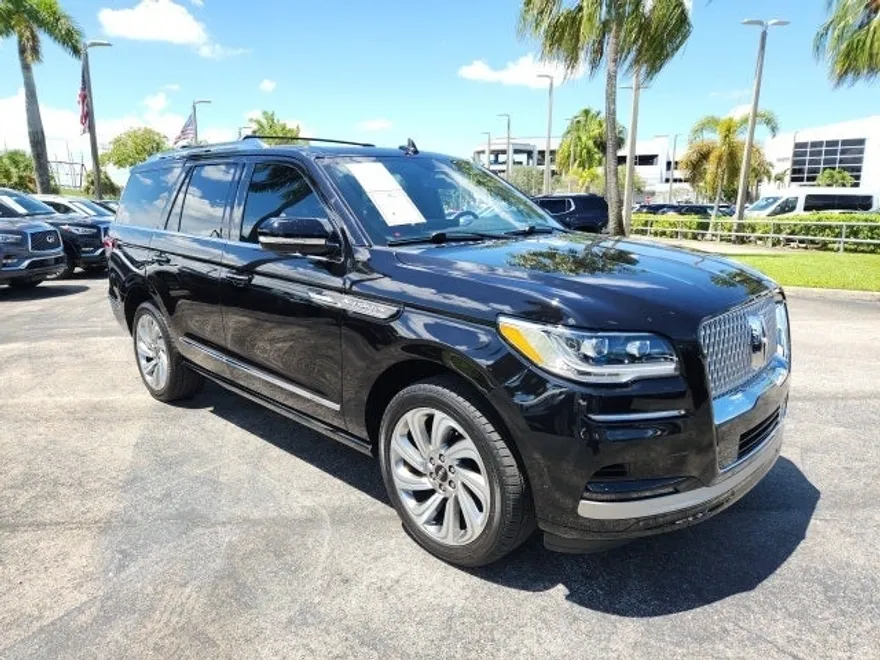 2024 Lincoln Navigator Reserve photo 1