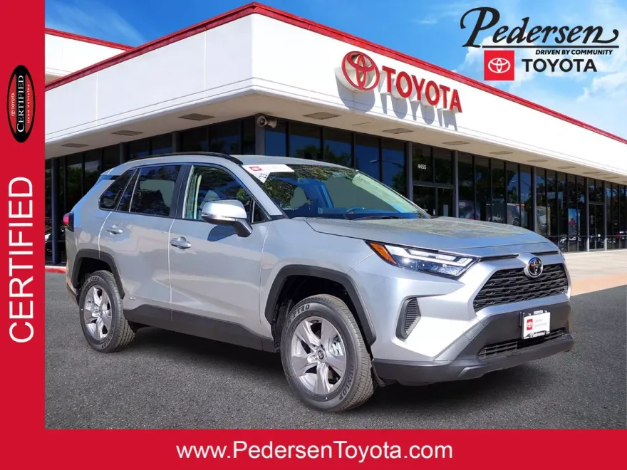 2025 Toyota RAV4 Hybrid XLE photo 1