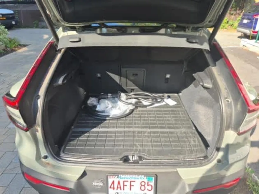2023 Volvo C40 Recharge Ultimate photo 1