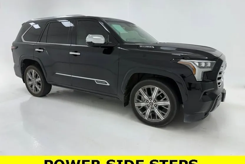 2023 Toyota Sequoia Capstone photo 1