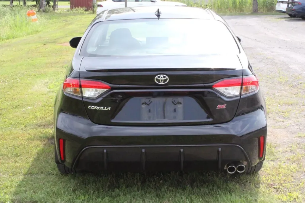 2024 Toyota Corolla SE photo 1