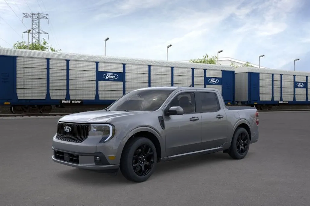 2025 Ford Maverick photo 1