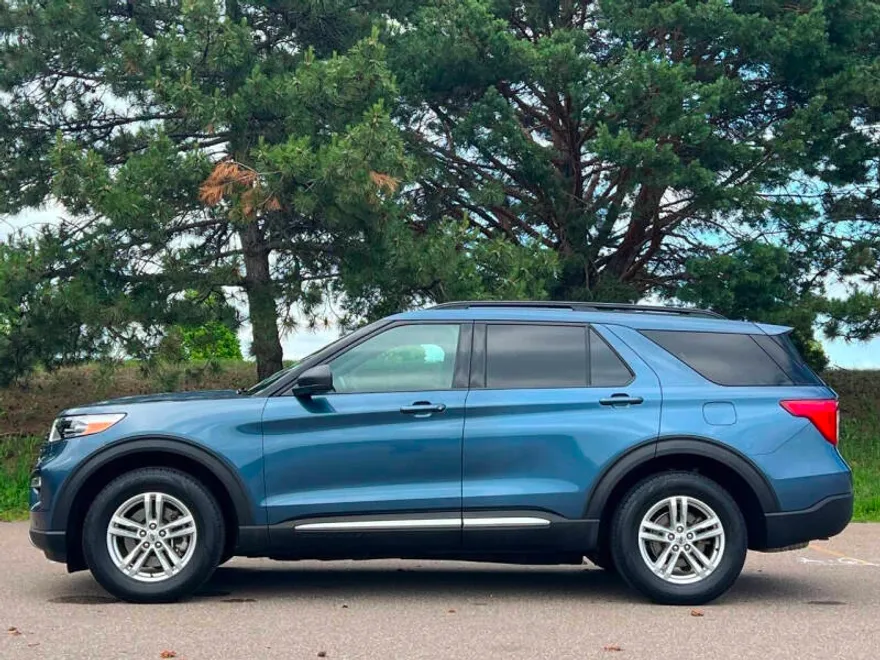 2020 Ford Explorer XLT photo 1