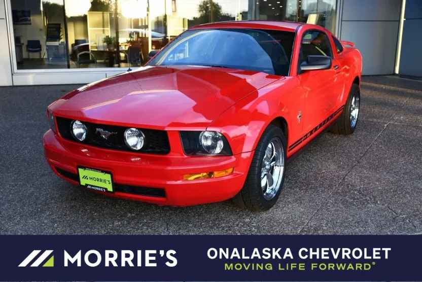 2005 Ford Mustang photo 1