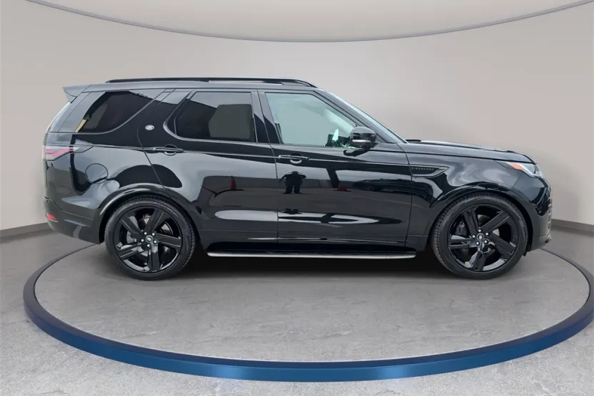 2025 Land Rover Discovery SE photo 1