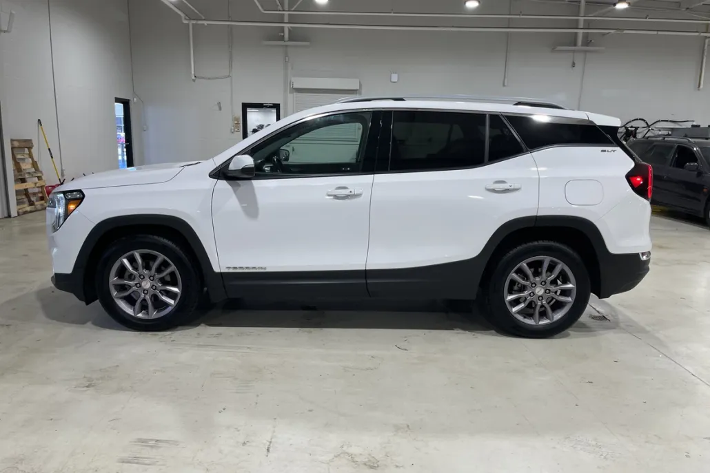 2023 Gmc Terrain SLT photo 1