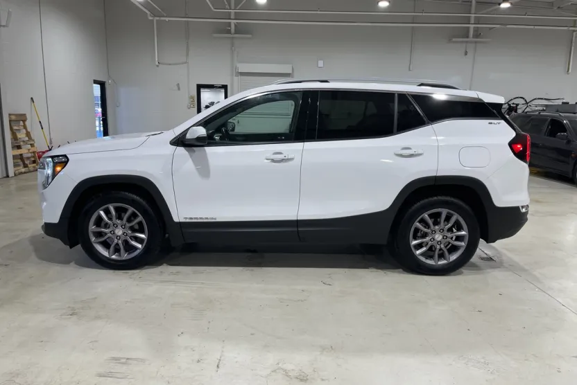 2023 Gmc Terrain SLT photo 1