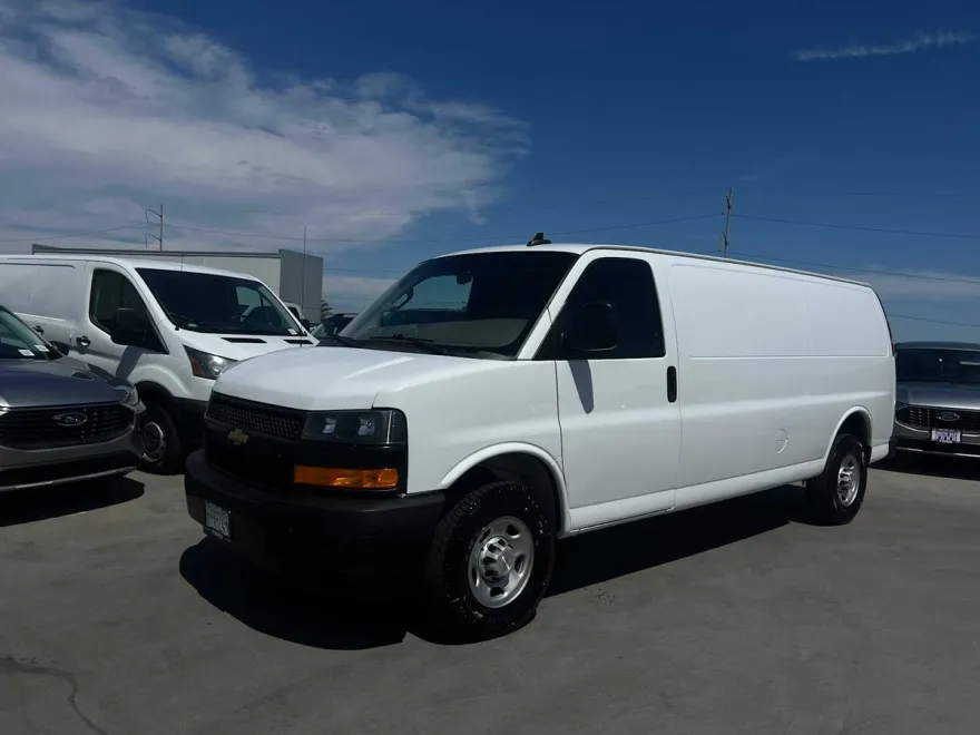 2022 Chevrolet Express Cargo photo 1