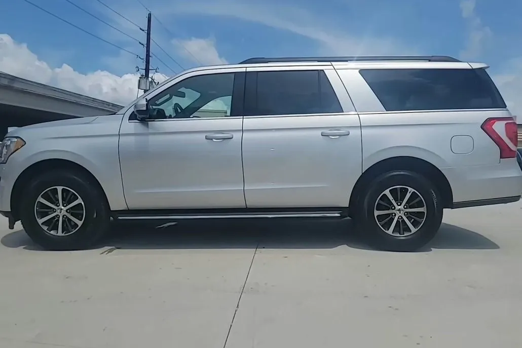 2018 Ford Expedition MAX XLT photo 1