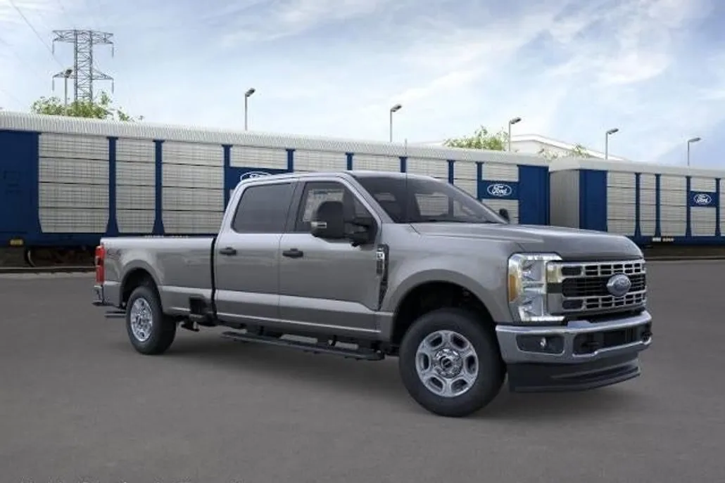 2026 Ford F-250 XLT photo 1