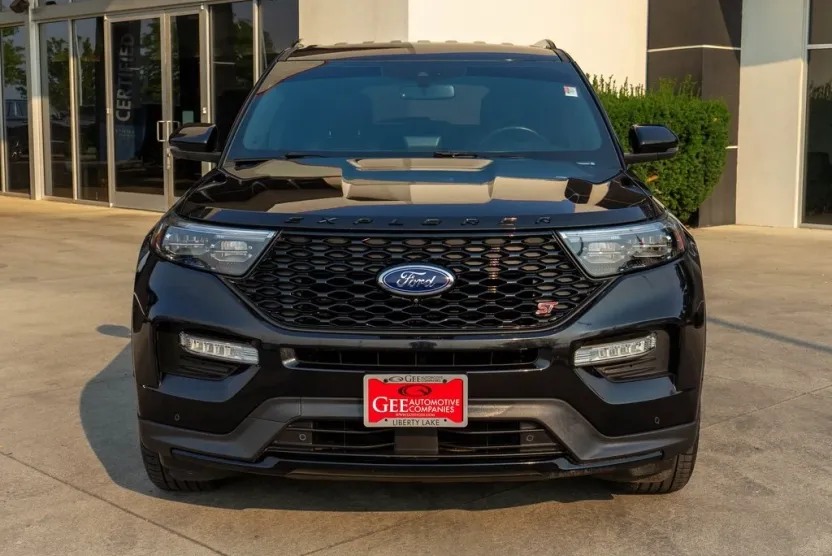 2020 Ford Explorer ST photo 1