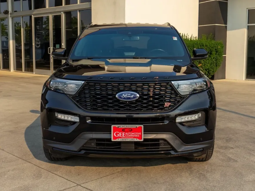 2020 Ford Explorer ST photo 1