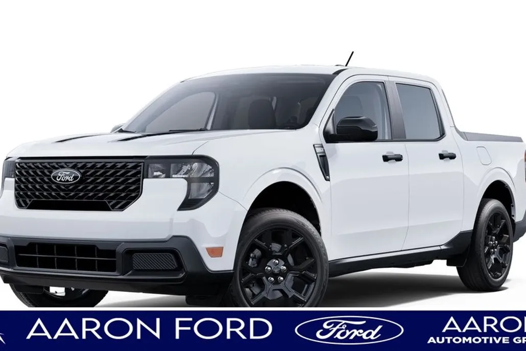 2025 Ford Maverick XLT photo 1