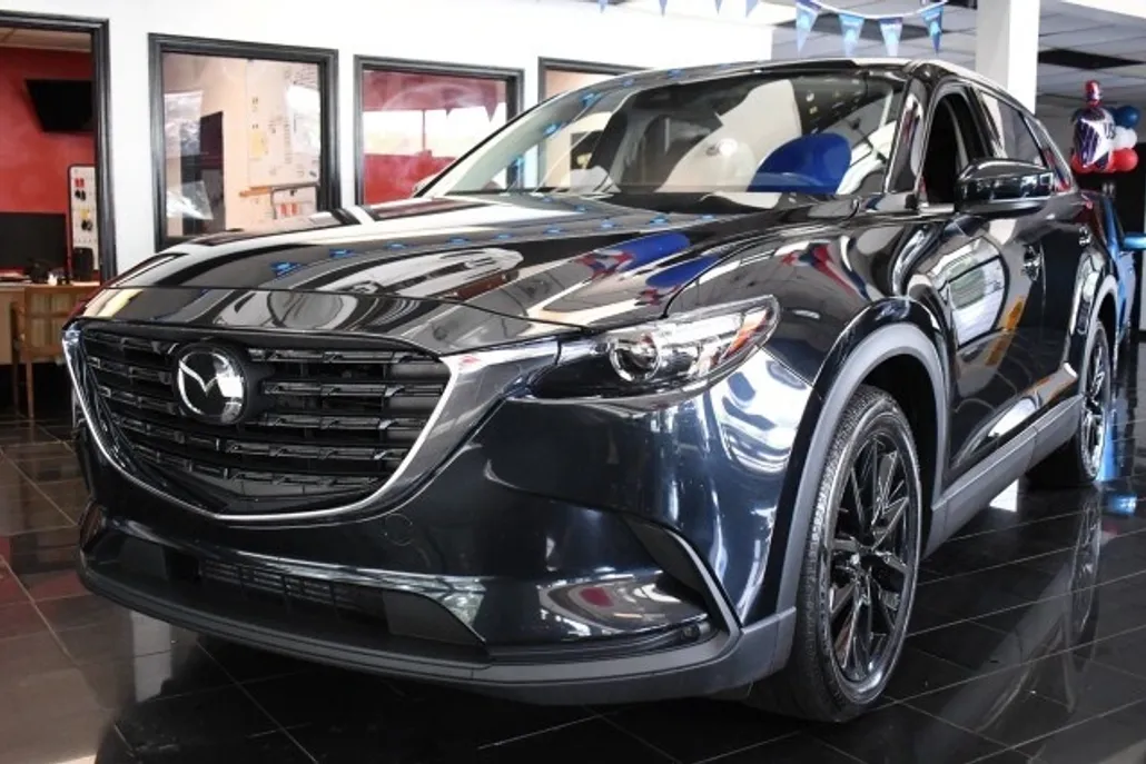 2023 Mazda CX-9 Touring photo 1