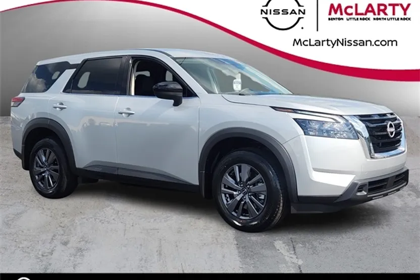 2025 Nissan Pathfinder S photo 1