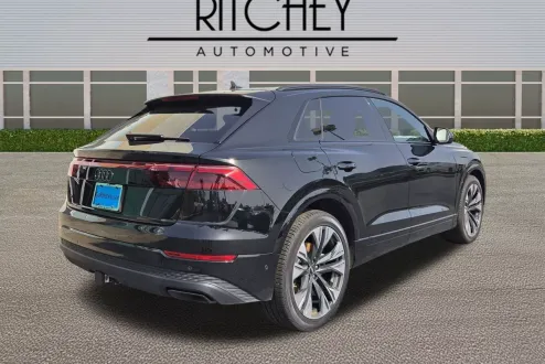 2025 Audi Q8 Prestige 55 photo 1