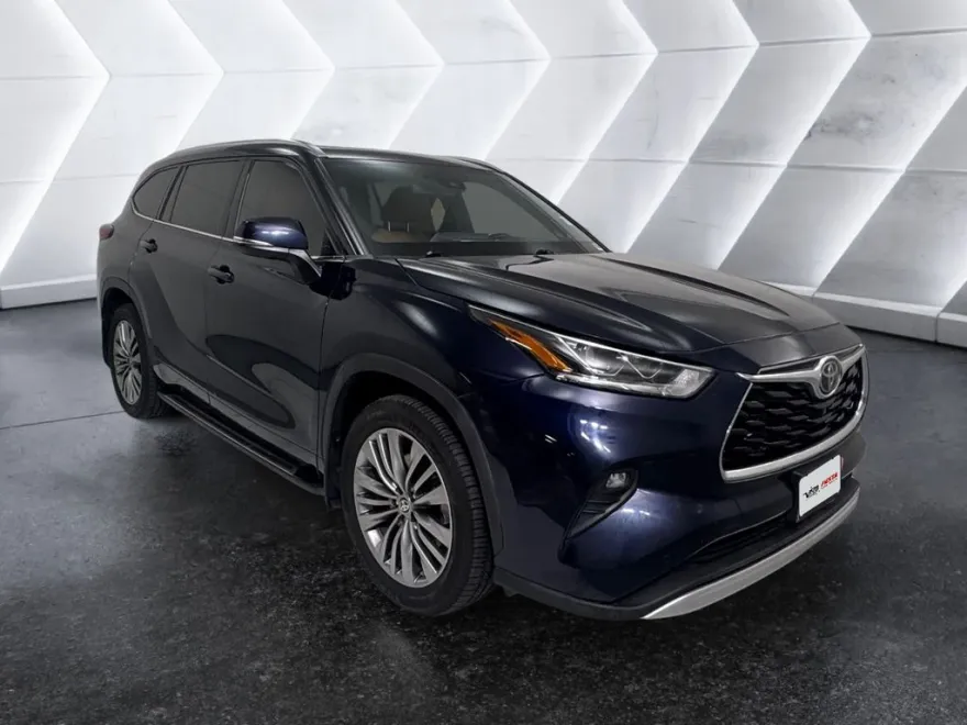 2020 Toyota Highlander Platinum photo 1