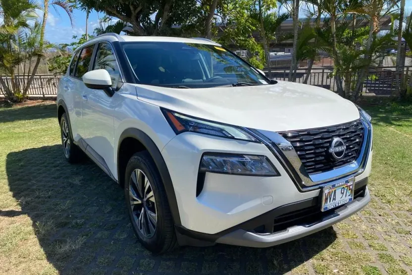 2023 Nissan Rogue SV photo 1