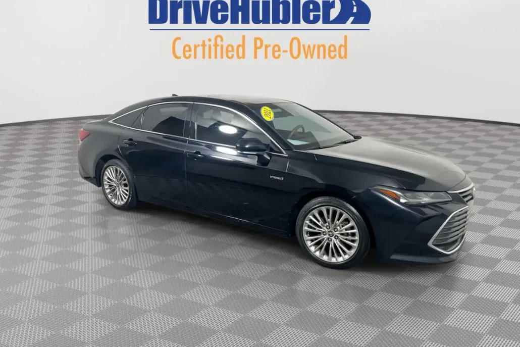 2021 Toyota Avalon Hybrid Limited photo 1