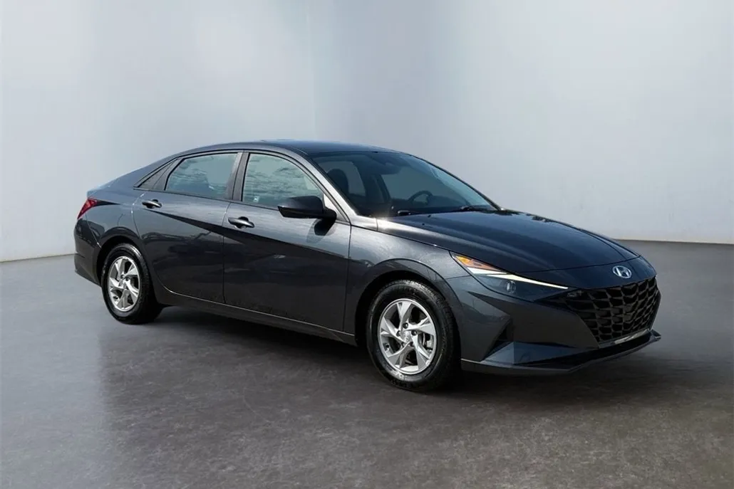 2021 Hyundai Elantra SE photo 1