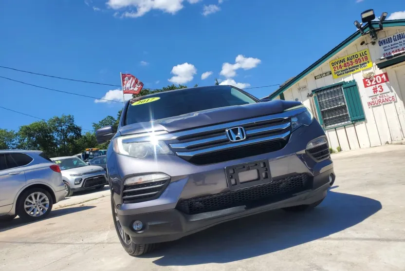 2017 Honda Pilot EX-L Sport photo 1