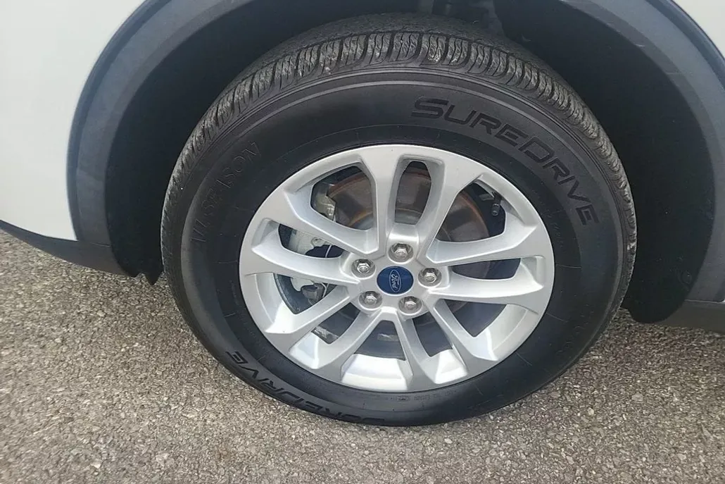 2020 Ford Escape S photo 1