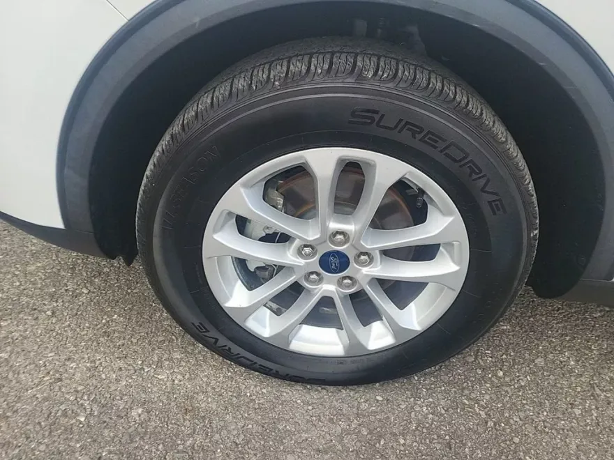 2020 Ford Escape S photo 1