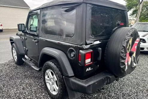 2019 Jeep Wrangler Sport photo 3