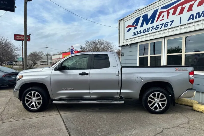 2018 Toyota Tundra SR5 photo 1