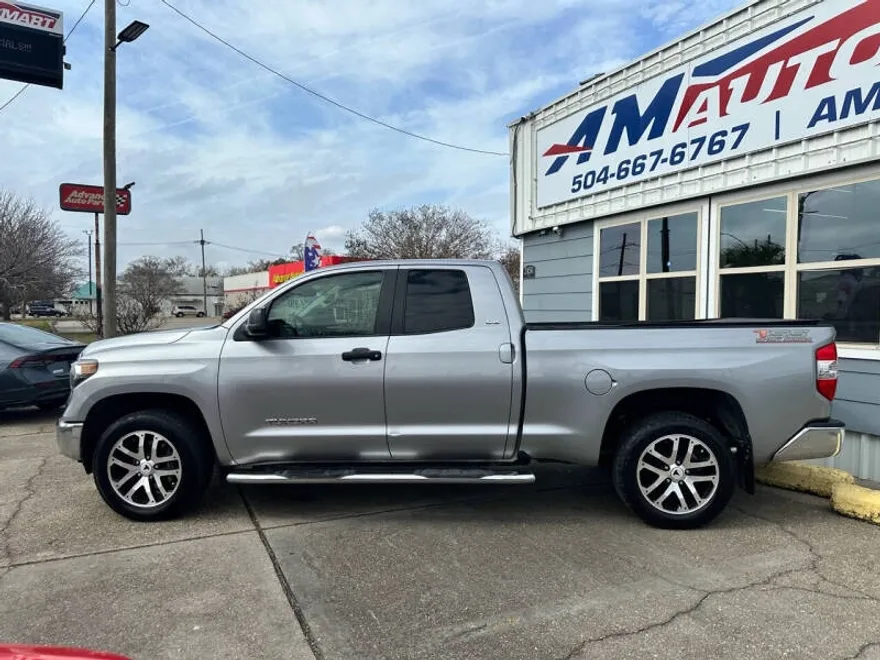 2018 Toyota Tundra SR5 photo 1