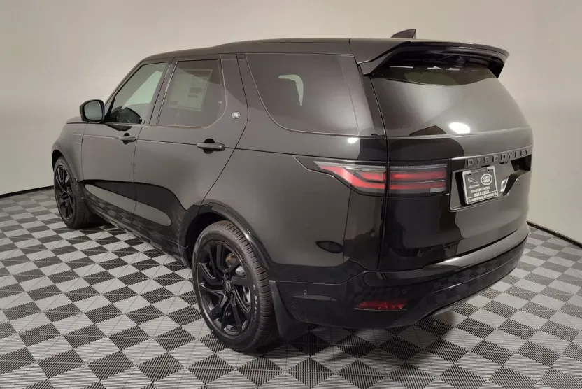 2025 Land Rover Discovery SE photo 1